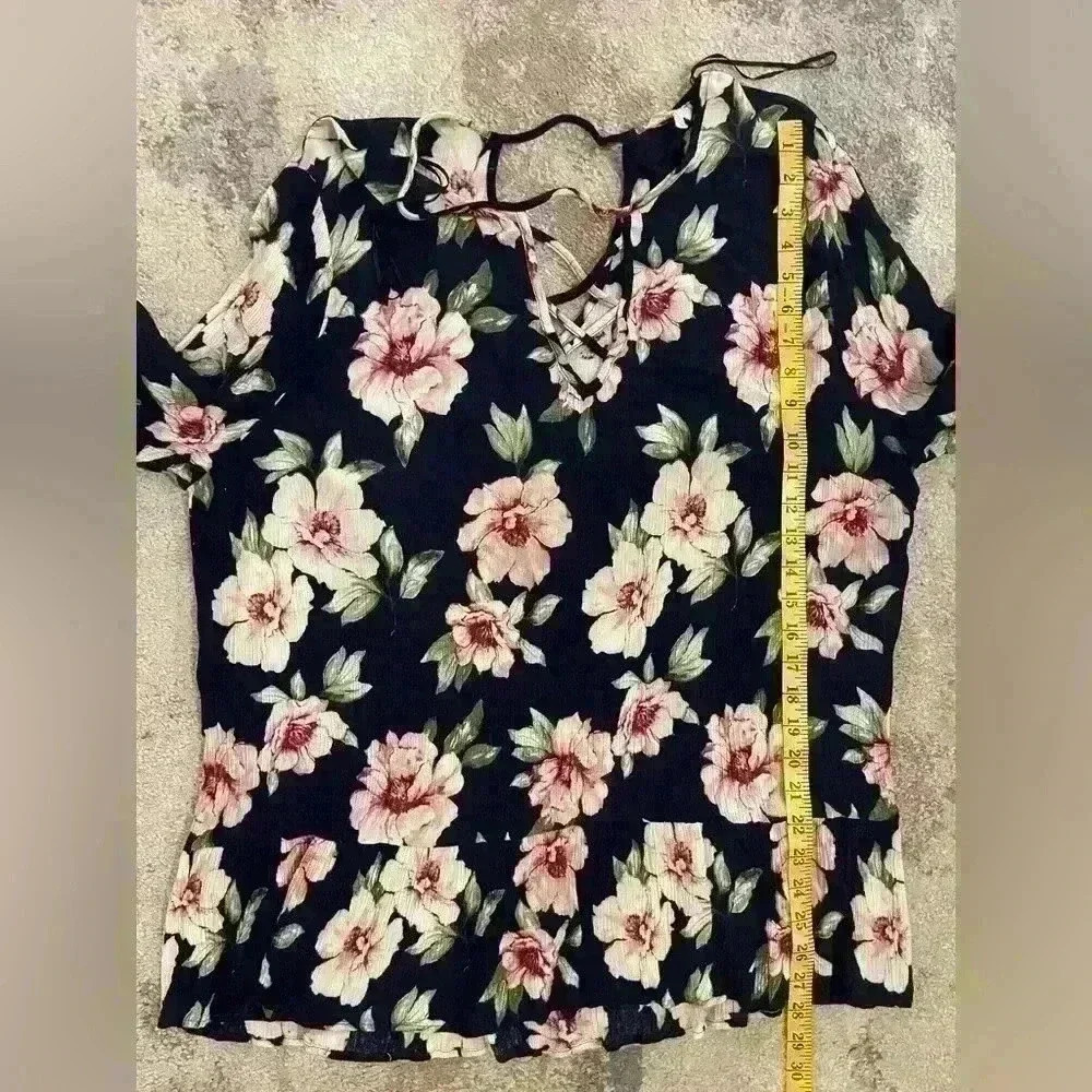 Women’s Long Sleeve Oddy Blouse - Picture 3 of 7
